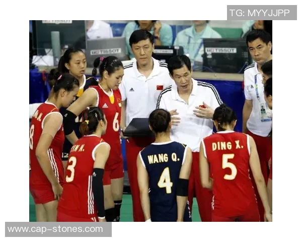 成都羽毛球队逆袭之路:创新战术与团队精神的完美结合 成都羽毛球队逆袭之路:创新战术与团队精神的完美结合