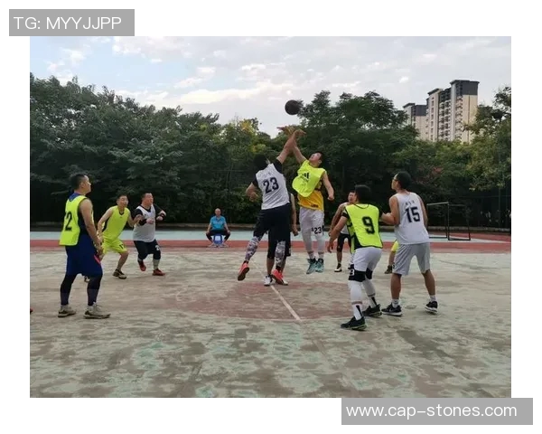 成都篮球队的团队协作之道：如何在赛场上实现默契与配合